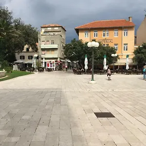 Ribaric 2* Rab Town
